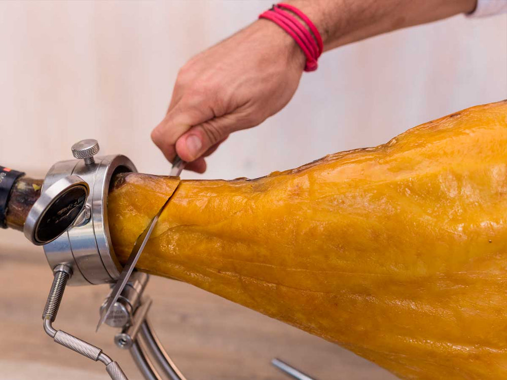 10 commandments when carving Spanish ham - La Jamoteca