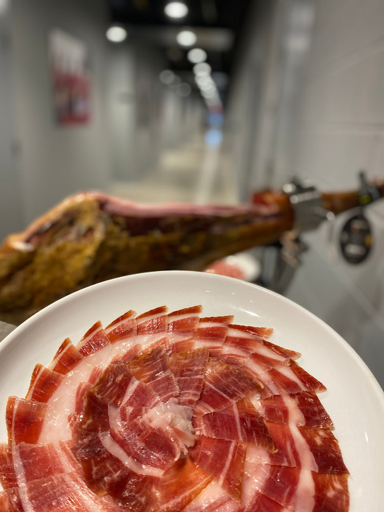 
                  
                    Pasture raised 100% Iberico Ham / Jamon de cebo campo 100% Iberico. 16-18 lbs
                  
                